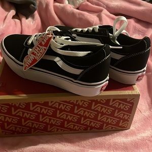 Brand new kids vans platform sneakers